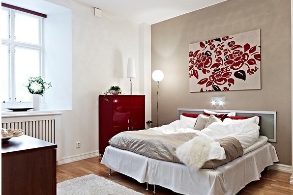 装饰画挂卧室 52d504d8160ba08de68b457a.jpg