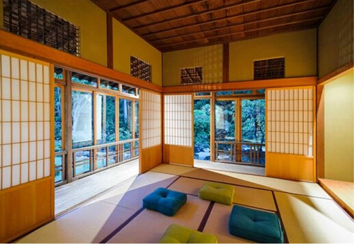 【广州二手房救了命！2.8㎡次卧做榻榻米不翻车，花4000块钱让朋友们都夸好看｜5个必看注意事项+DIY制作技巧】