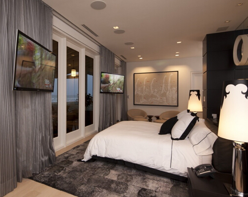 怎样选择卧室地毯 567e3ad18f1e03e9038b460f.jpg