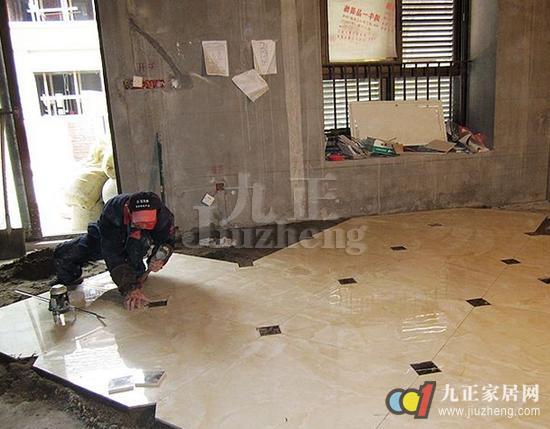 郑州装修不踩坑｜80㎡老房地砖验收才花5000块，这5个步骤错过就等着返工吧