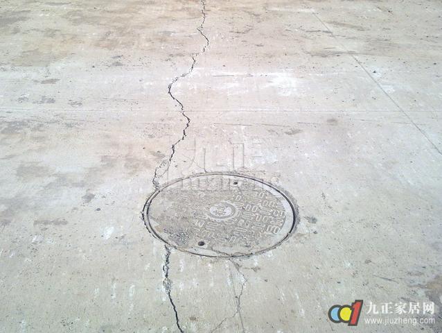 混凝土地面为什么裂缝 混凝土地面裂缝的修补方法