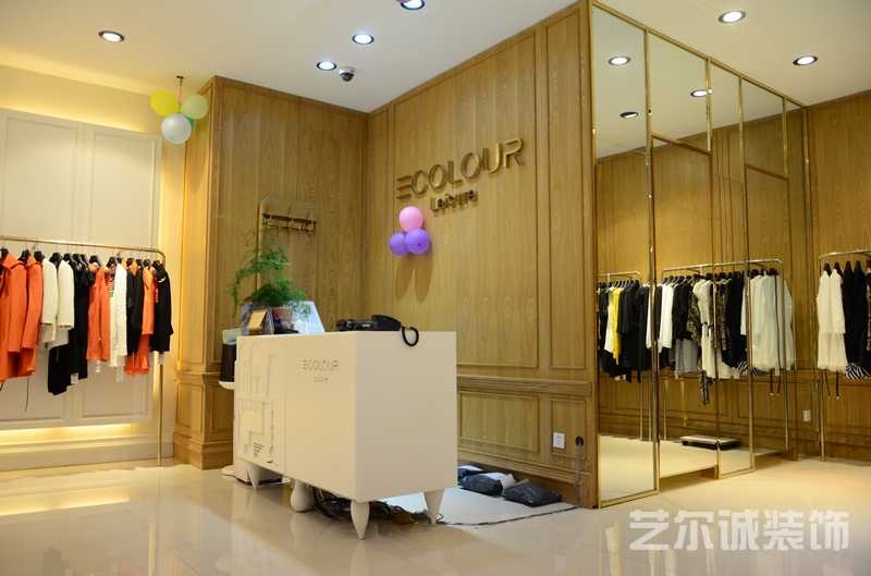 女服装店面装修效果图 (1/4)