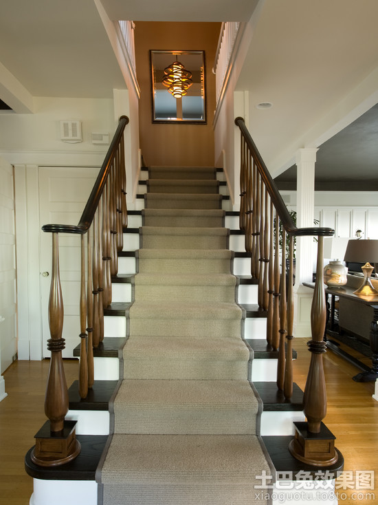 别墅楼梯样式全攻略：从风格到预算，普通家庭也能装出高级感