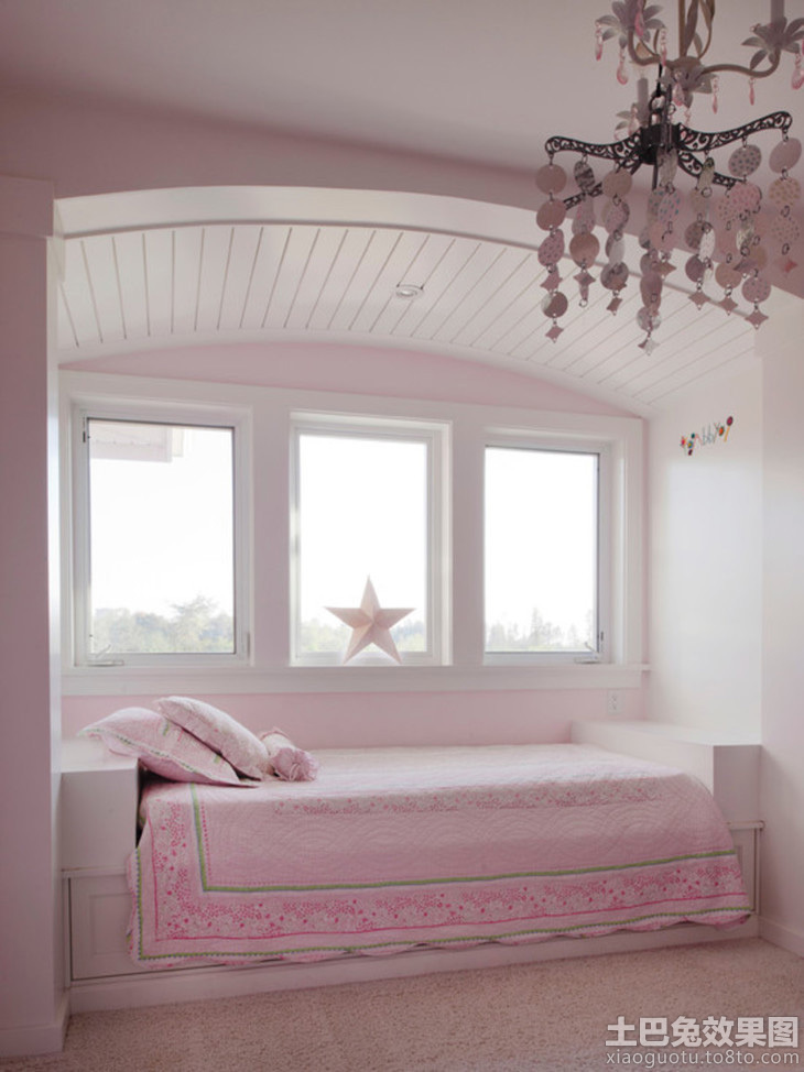 粉色系飘窗小卧室装修效果图