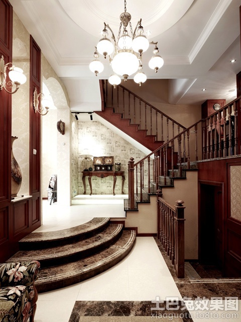 美式别墅楼梯设计效果图片